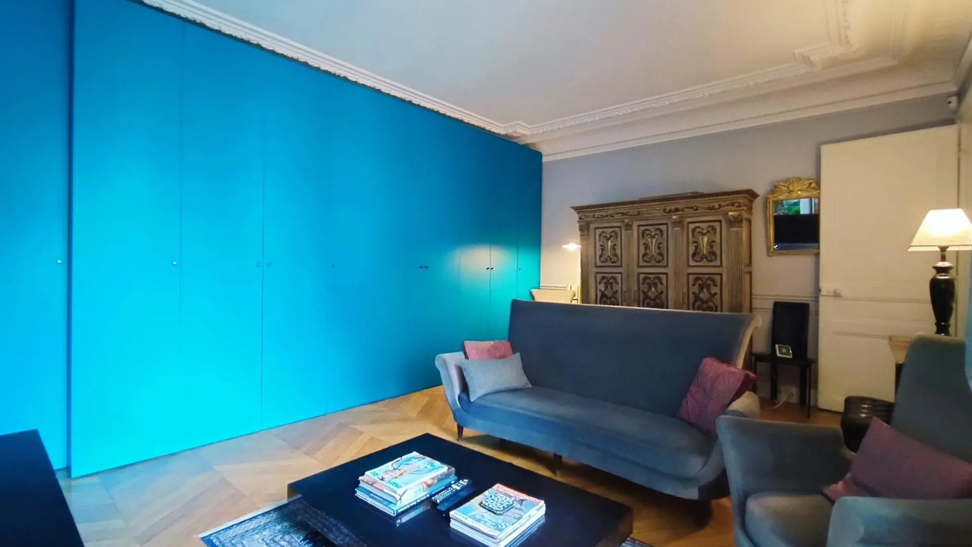 Rue De Berri - Paris 8 Apartment 0*,  France