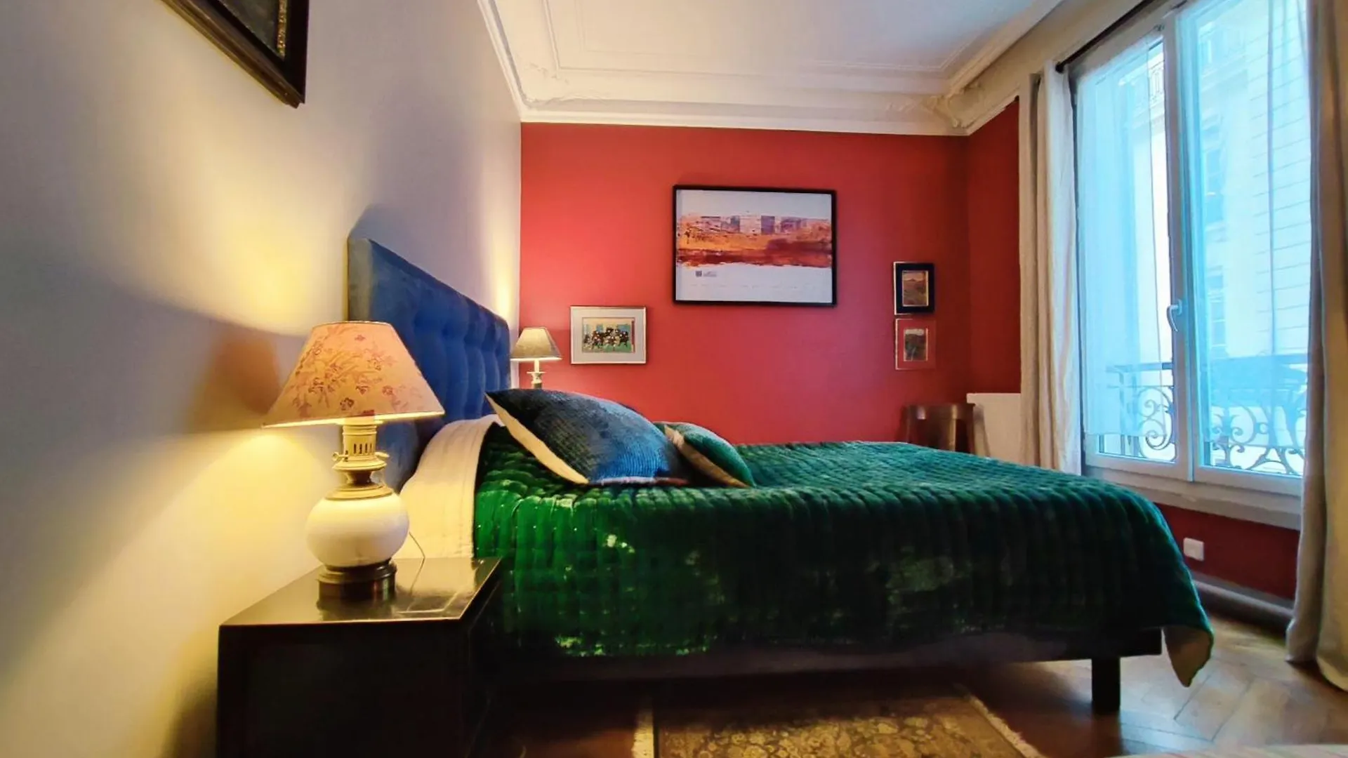 Rue De Berri - Paris 8 Apartment France